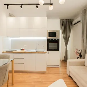 Miku Apartment-stunning At Taiwan , Tirana Albania