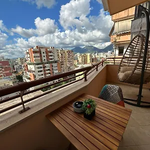 Apartment Urban Charm With Balcony, Tirana